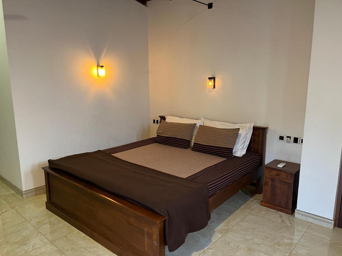 Villa Dinoos- Weligama Buitenkant foto